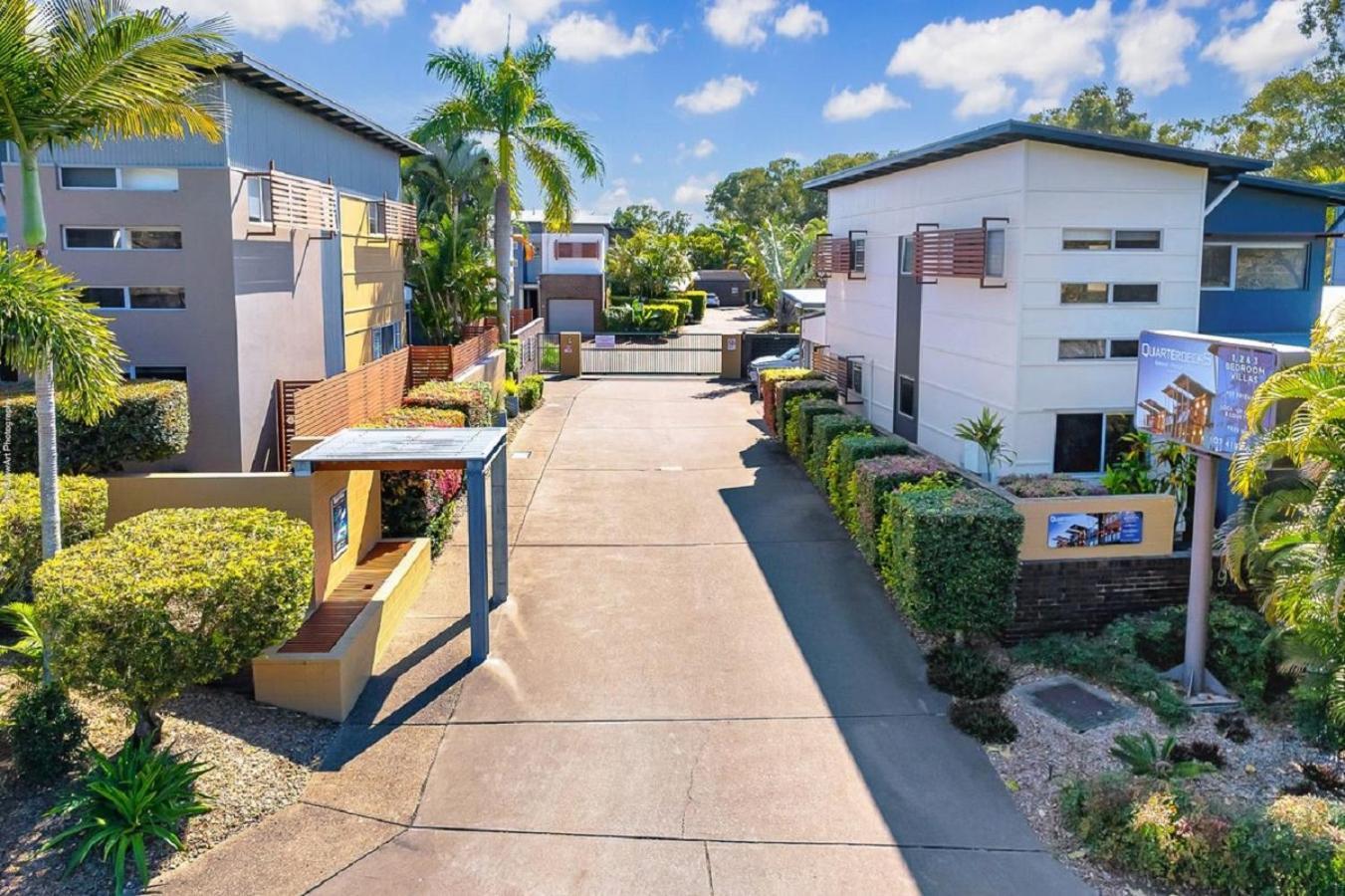 Quarterdecks Retreat Urangan Exterior foto